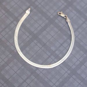 7 inch, Vintage Sterling Silver Herringbone Elegant Bracelet, G48